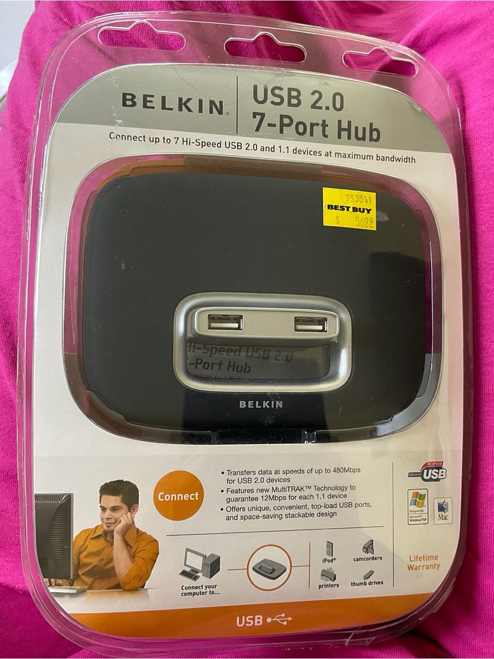 Belkin USB 2.0 7-Port Hub in Black and Silver